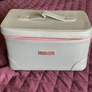 Essential oil train case